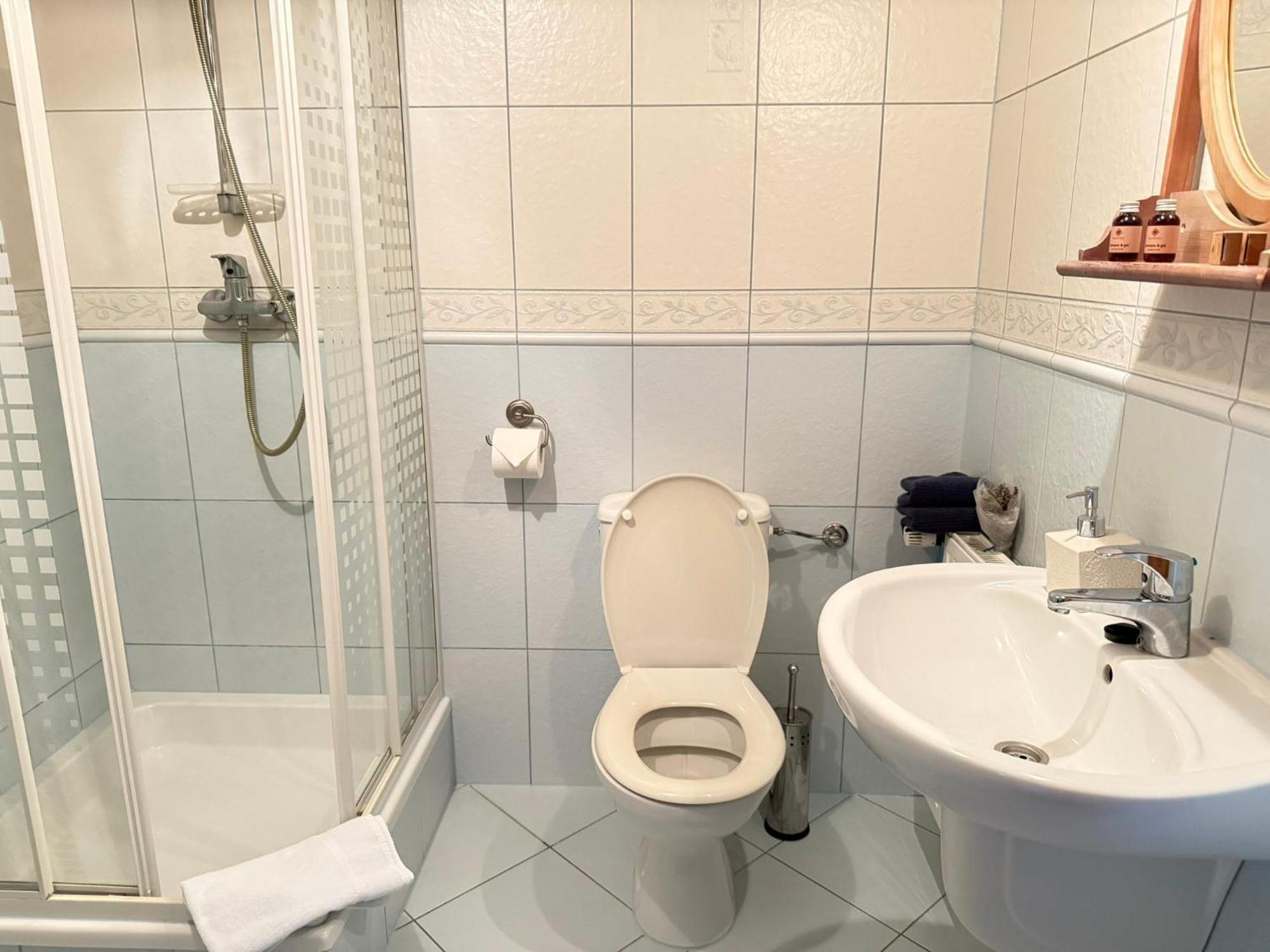 Gosciniec Zamkowy Hotel Darlowo Luaran gambar