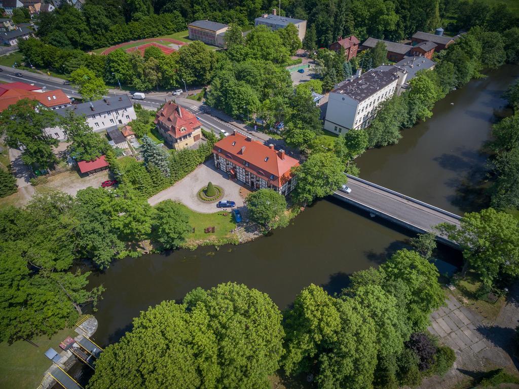 Gosciniec Zamkowy Hotel Darlowo Luaran gambar